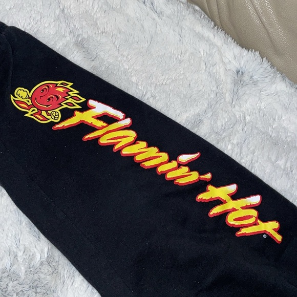 Cheetos Flamin' Hot Sweatpants Black.  Size Large - Picture 3 of 6